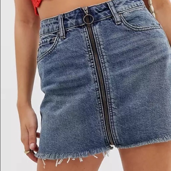 FREE PEOPLE ‘Zip It Up’ Denim Mini Skirt - Picture 2 of 12